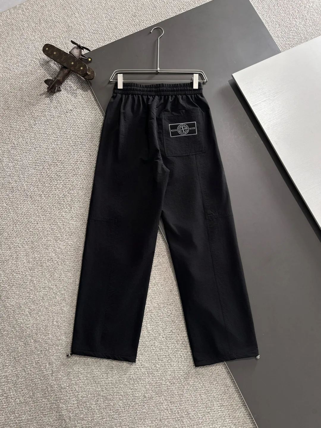 🅿️390 next day shipping Stone Island 2025 spring and summer new elastic band casual pants, thin counter custom fabrics, high breathability and comfort, impeccable details, brand element design concept, reflecting high quality. It feels delicate and soft! It presents a casual cut and the upper body shape is great! Size: M-4XL